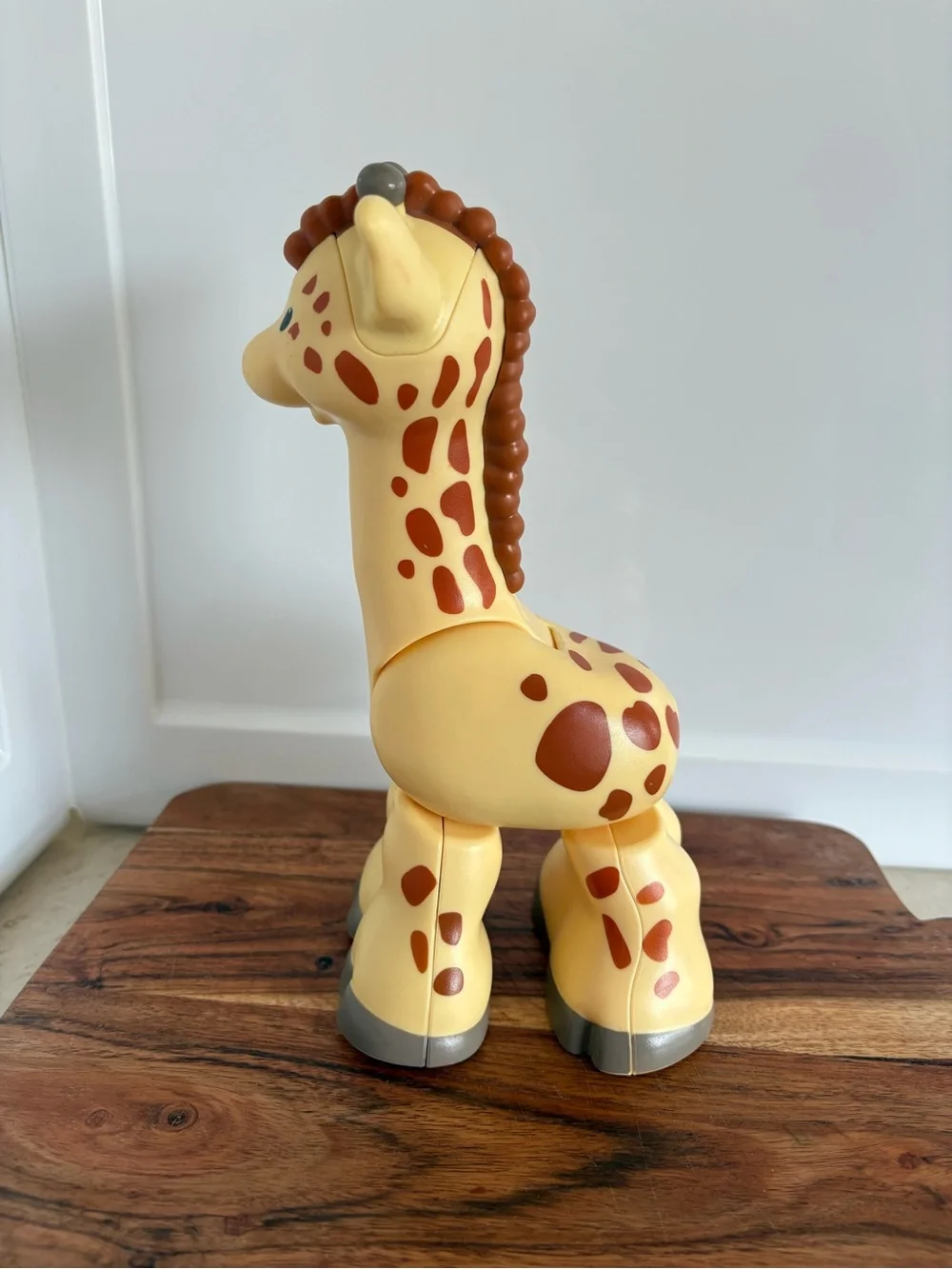 Fisher-Price Little People Big Animal Zoo Giraffe interactive toy figure